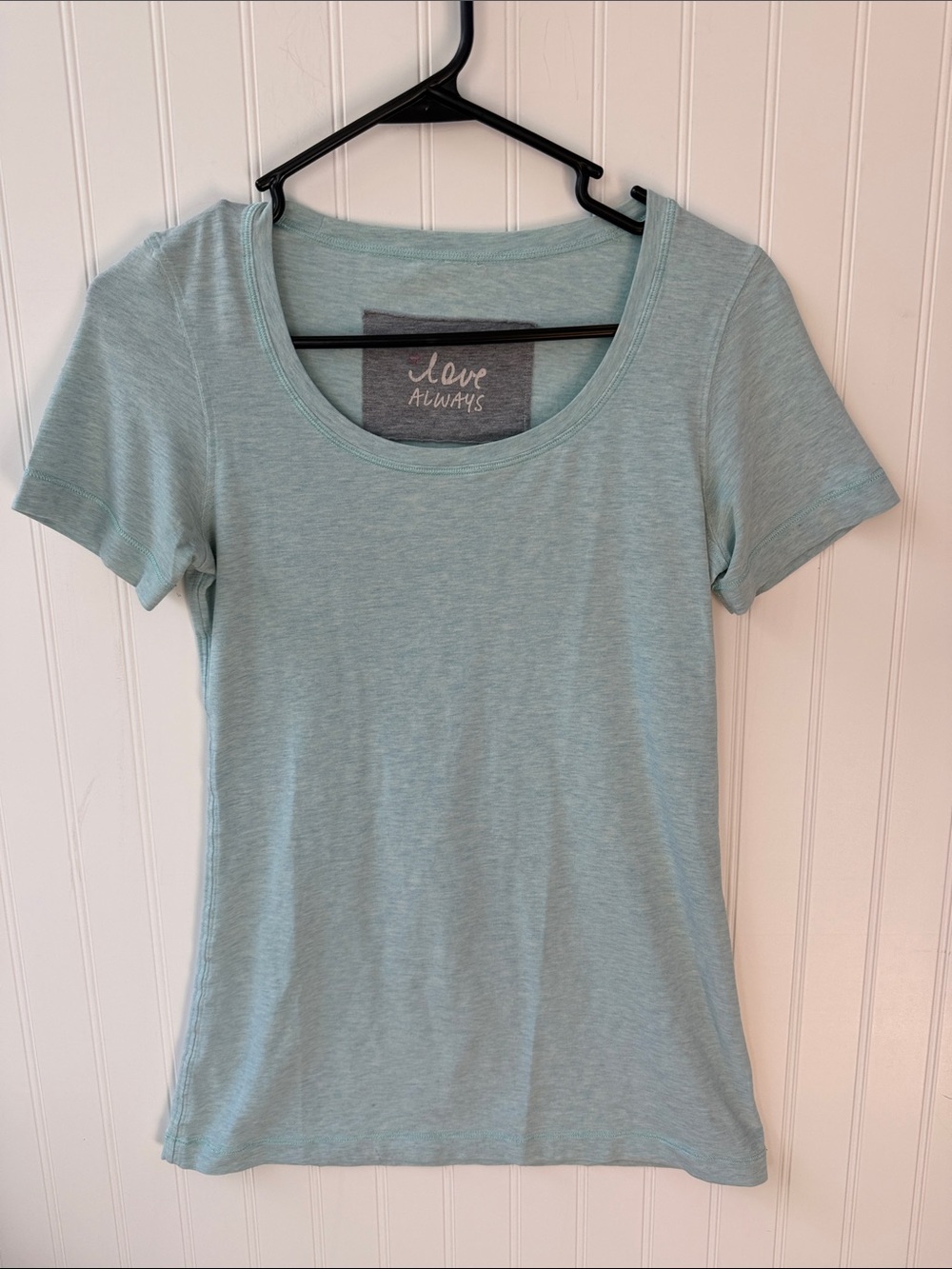 (165)Lululemon athletica Seafoam Scoop Neck Short Sleeve Tee